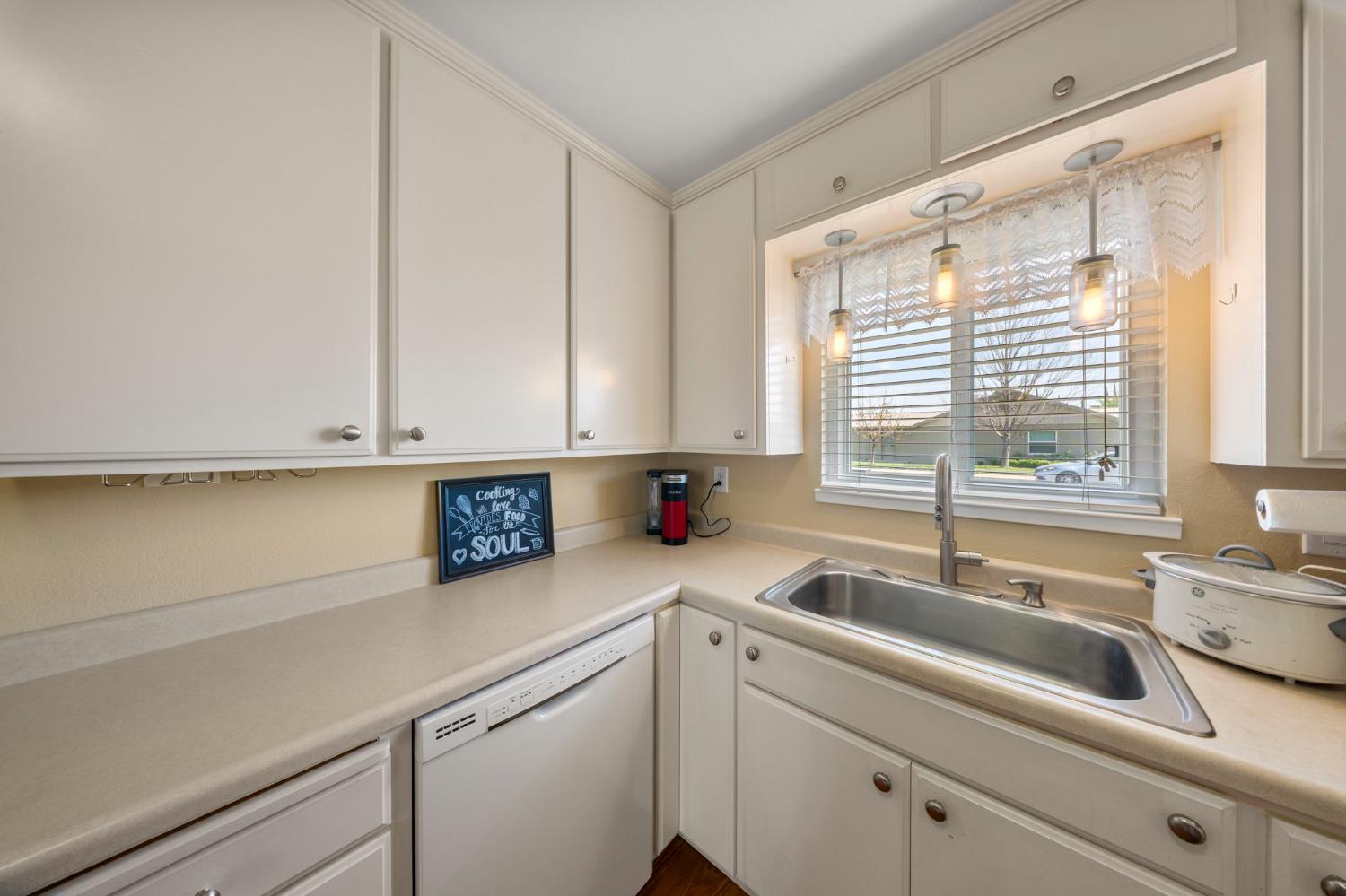 1391 S Orange St, Turlock, CA 95380