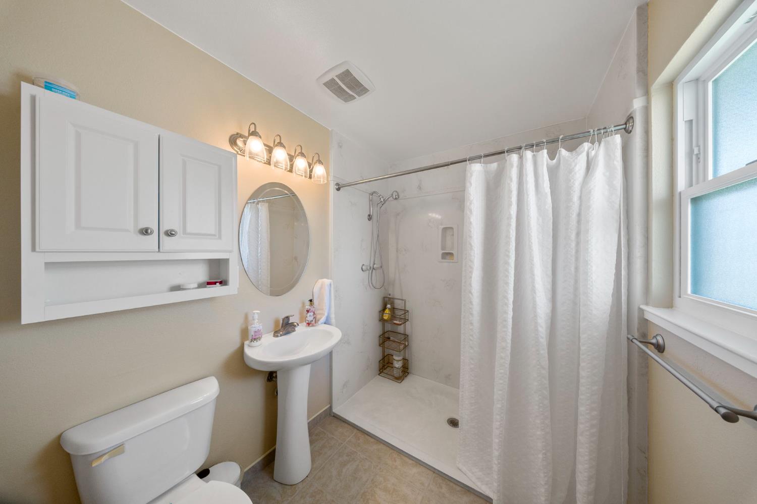 1391 S Orange St, Turlock, CA 95380