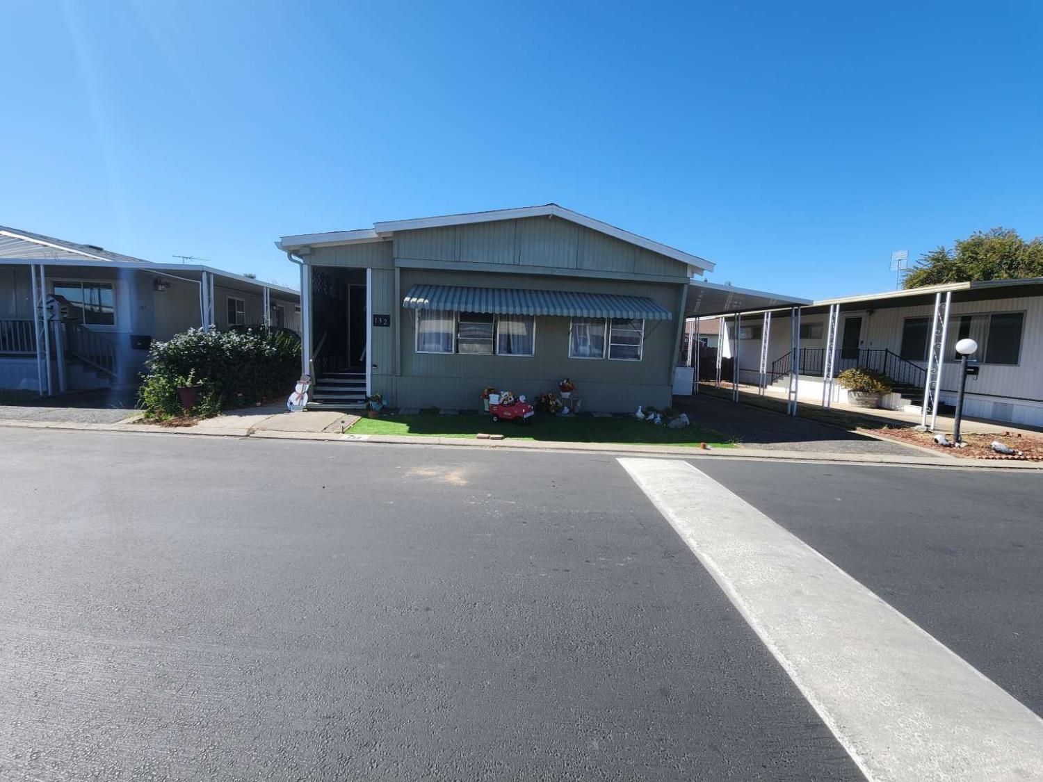 2505 Jackson Ave #132, Escalon, CA 95320