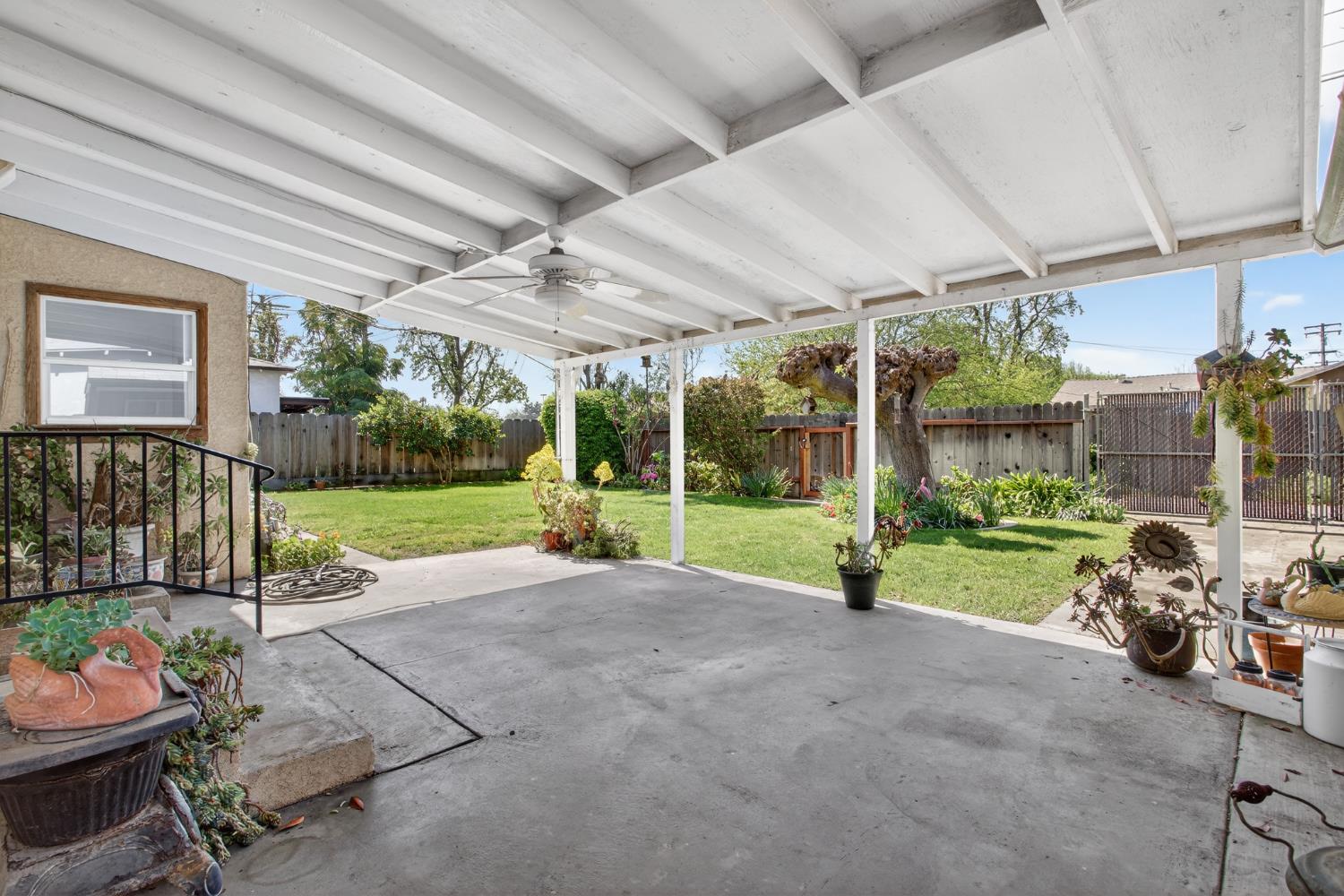 2205 Tully Rd, Modesto, CA 95350