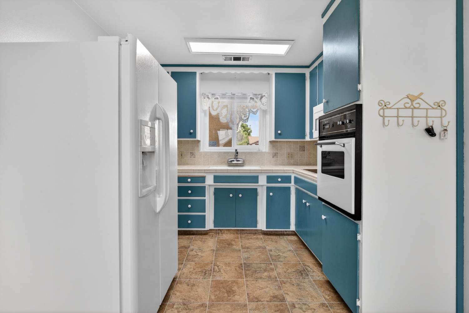 2205 Tully Rd, Modesto, CA 95350