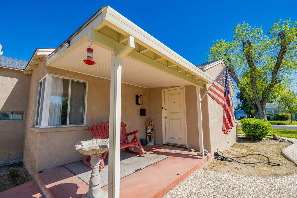 915 La Loma Ave, Modesto, CA 95354