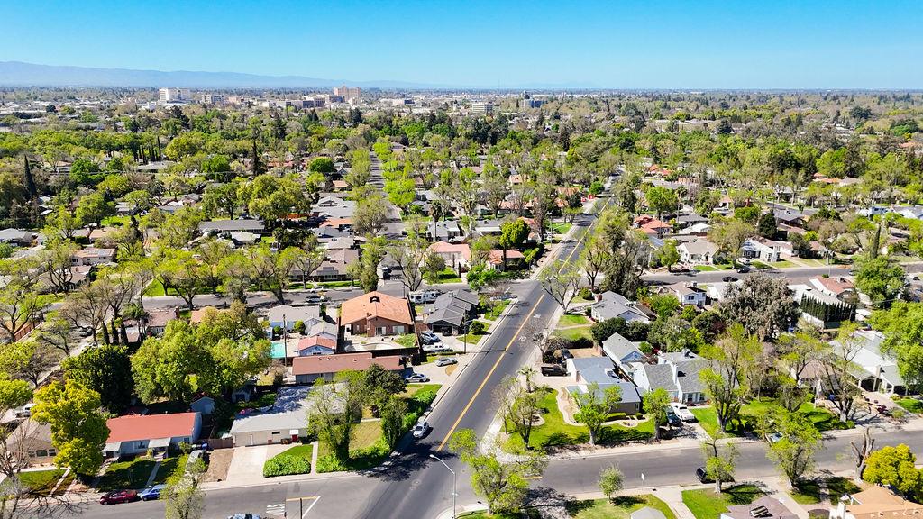 915 La Loma Ave, Modesto, CA 95354