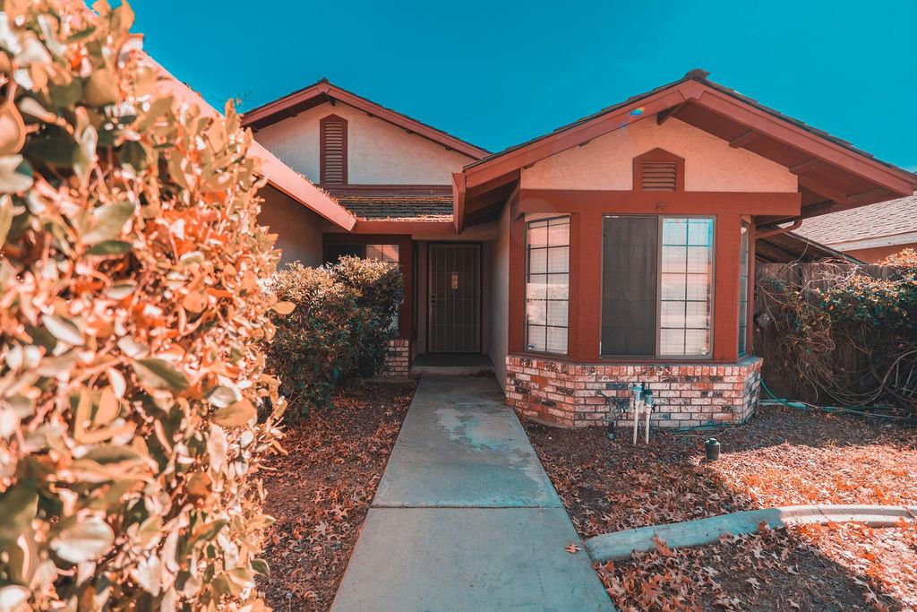 2808 Canyon Dr, Modesto, CA 95351