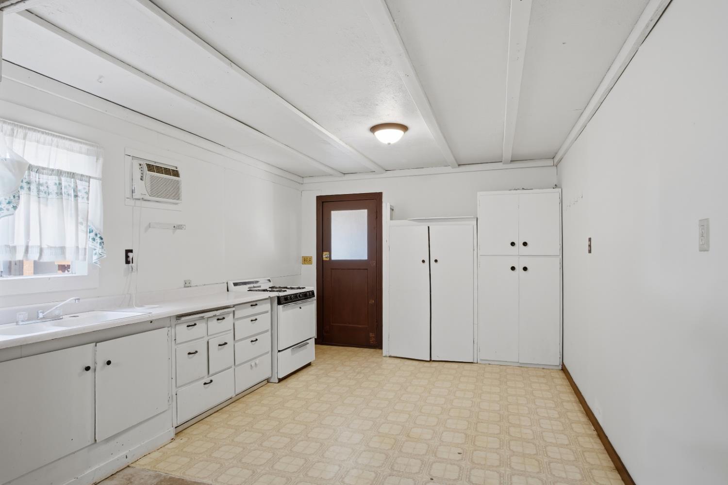 1438 Cahill Ave, Turlock, CA 95380