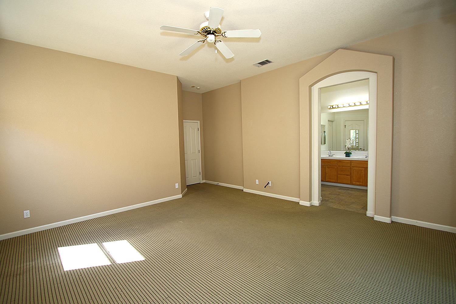 4112 Hidden Meadow Ct, Modesto, CA 95356