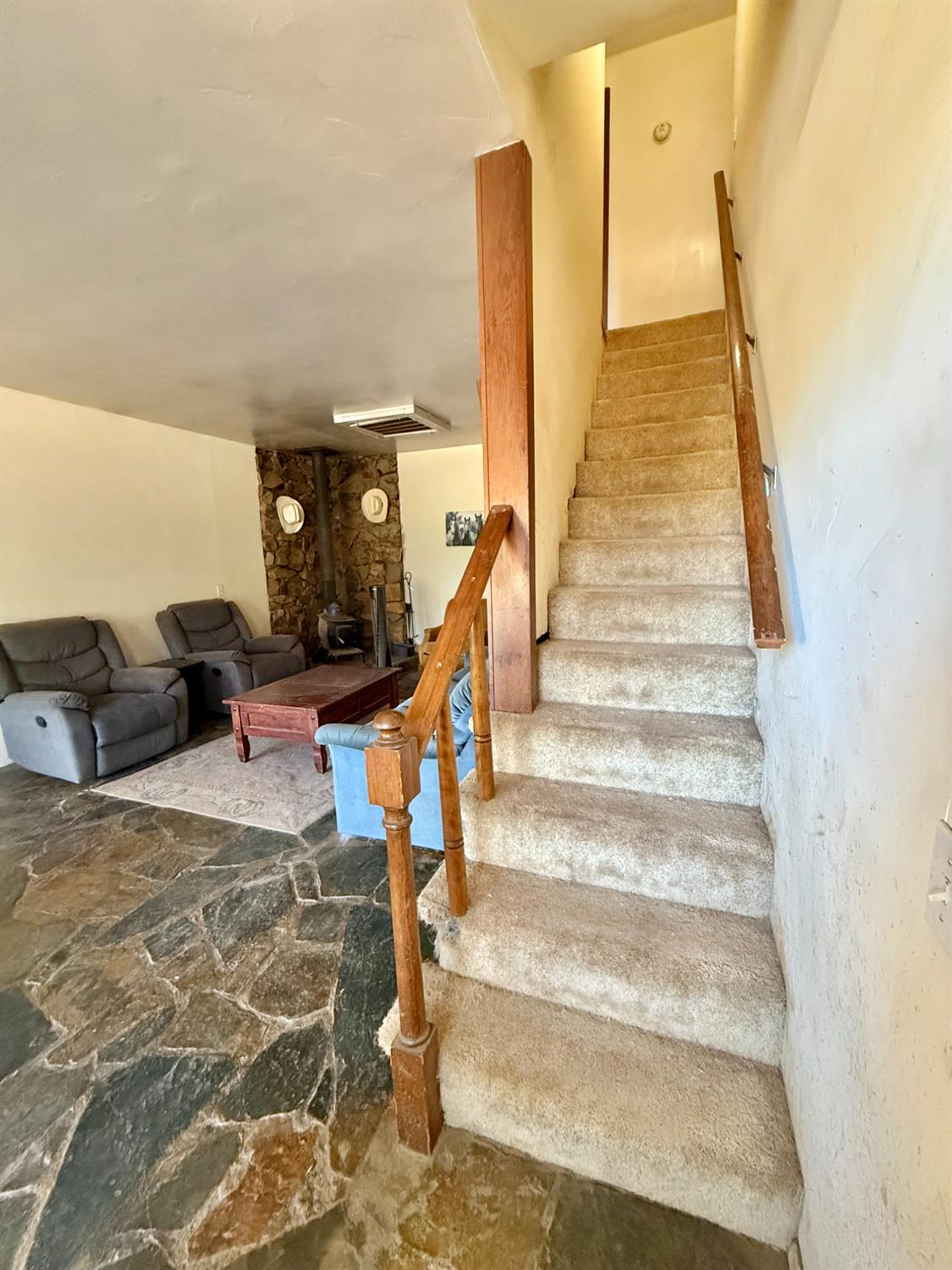 4091 Old Highway, Mariposa, CA 95338