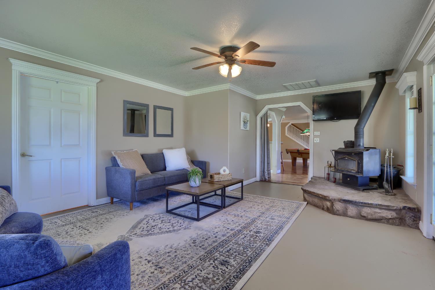 4421 Scrubby Oak Dr, Mariposa, CA 95338