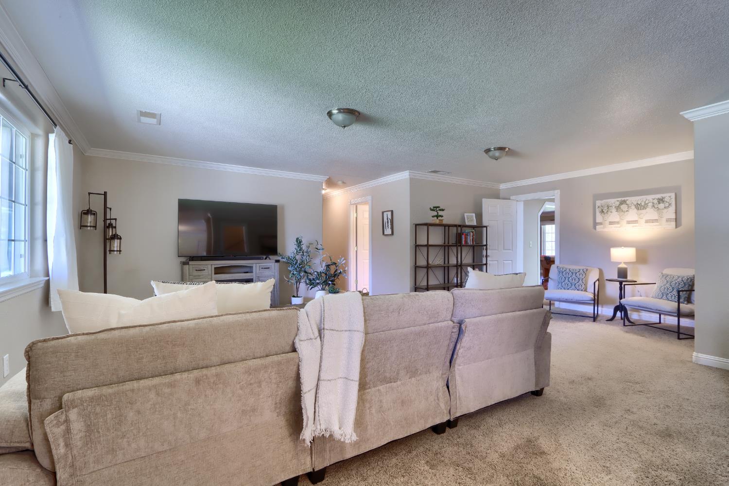 4421 Scrubby Oak Dr, Mariposa, CA 95338