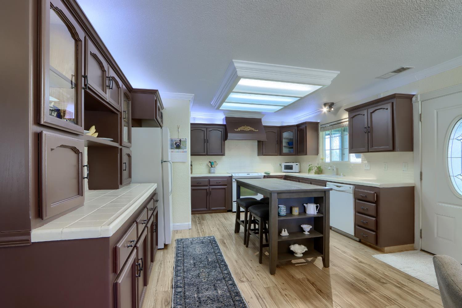 4421 Scrubby Oak Dr, Mariposa, CA 95338