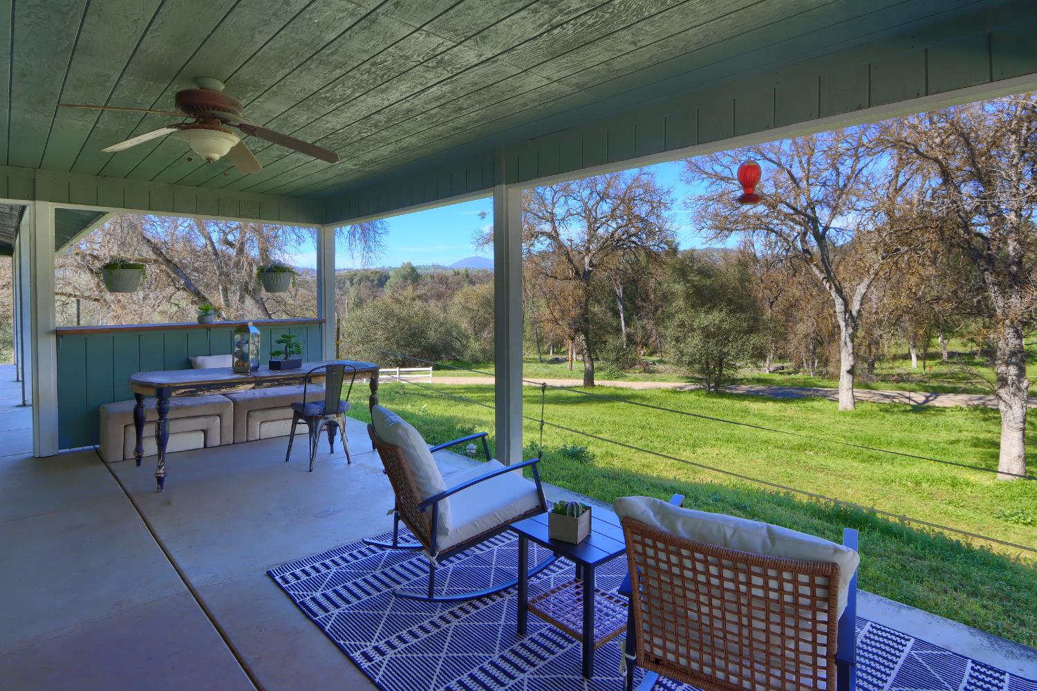 4421 Scrubby Oak Dr, Mariposa, CA 95338