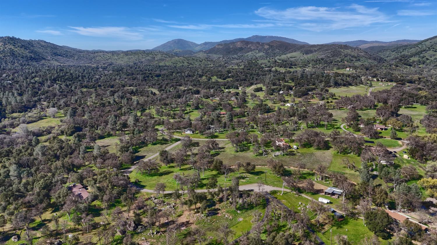 4421 Scrubby Oak Dr, Mariposa, CA 95338