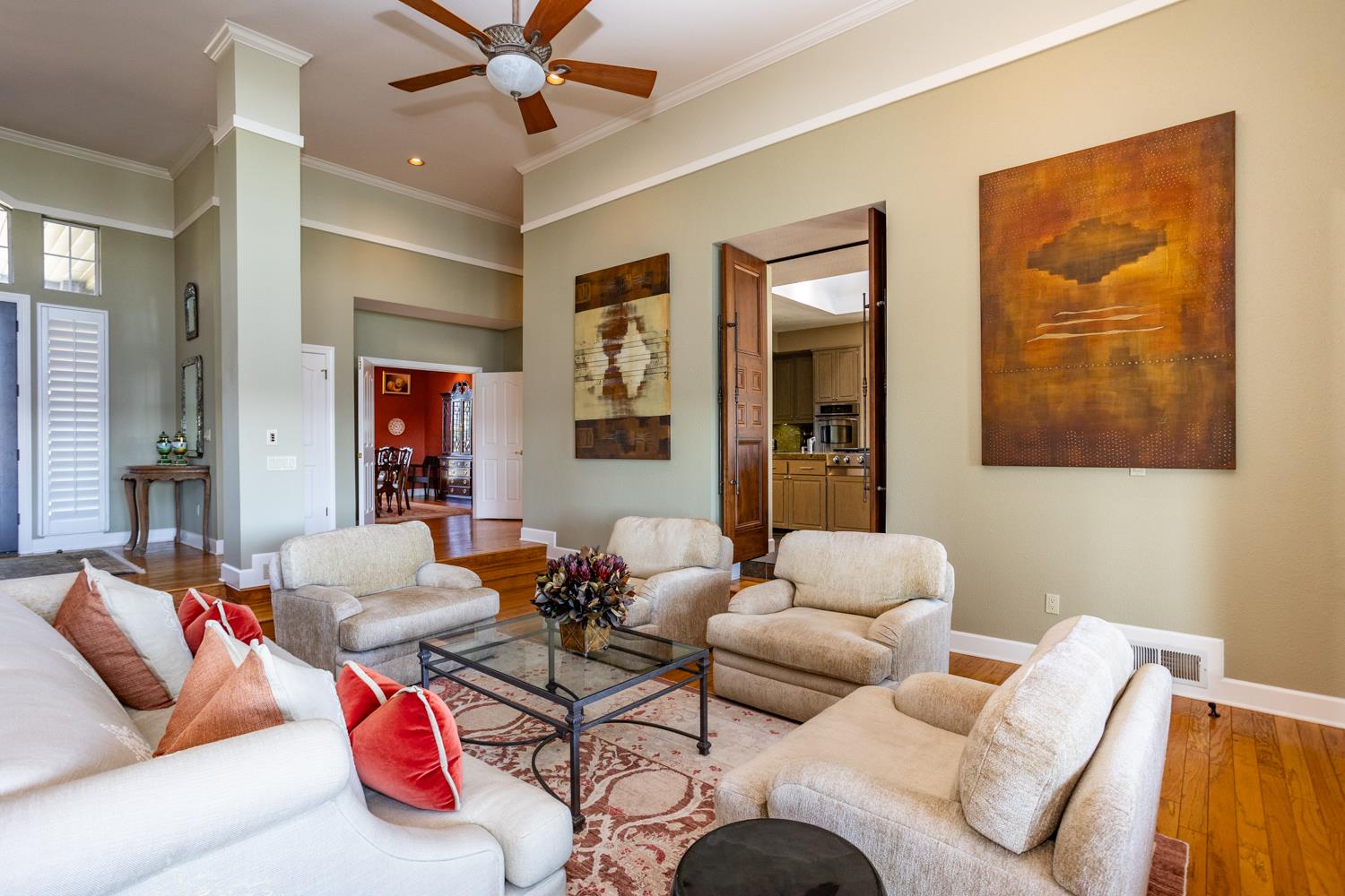 808 Country Club Dr, Modesto, CA 95356