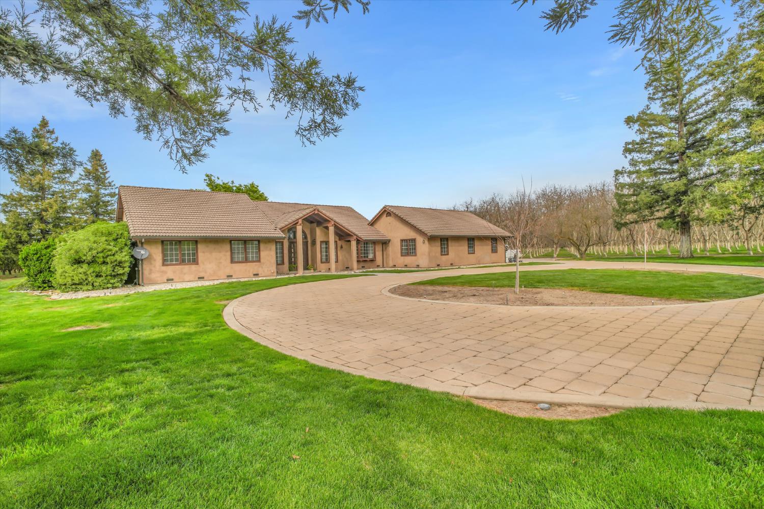 17230 E Franscella Ln, Ripon, CA 95366