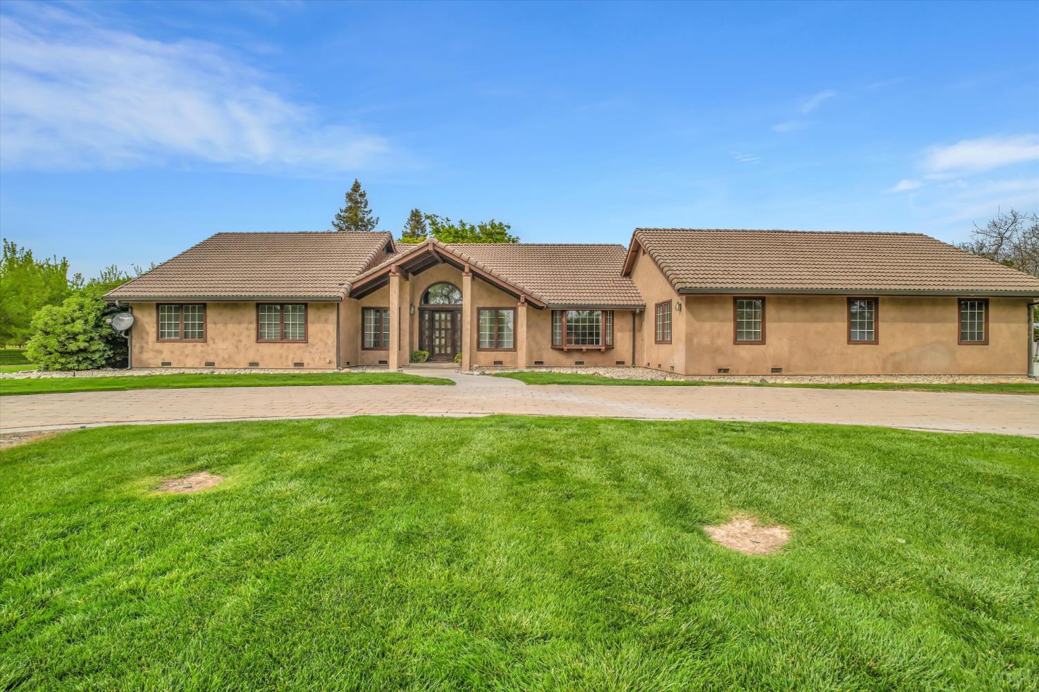 17230 E Franscella Ln, Ripon, CA 95366