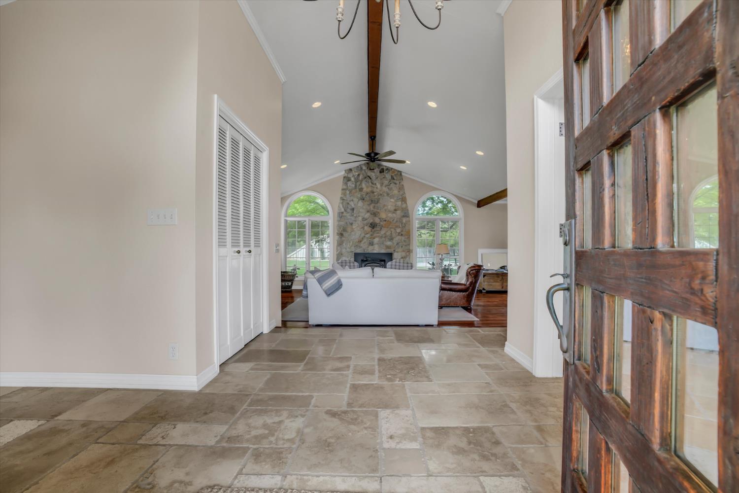 17230 E Franscella Ln, Ripon, CA 95366