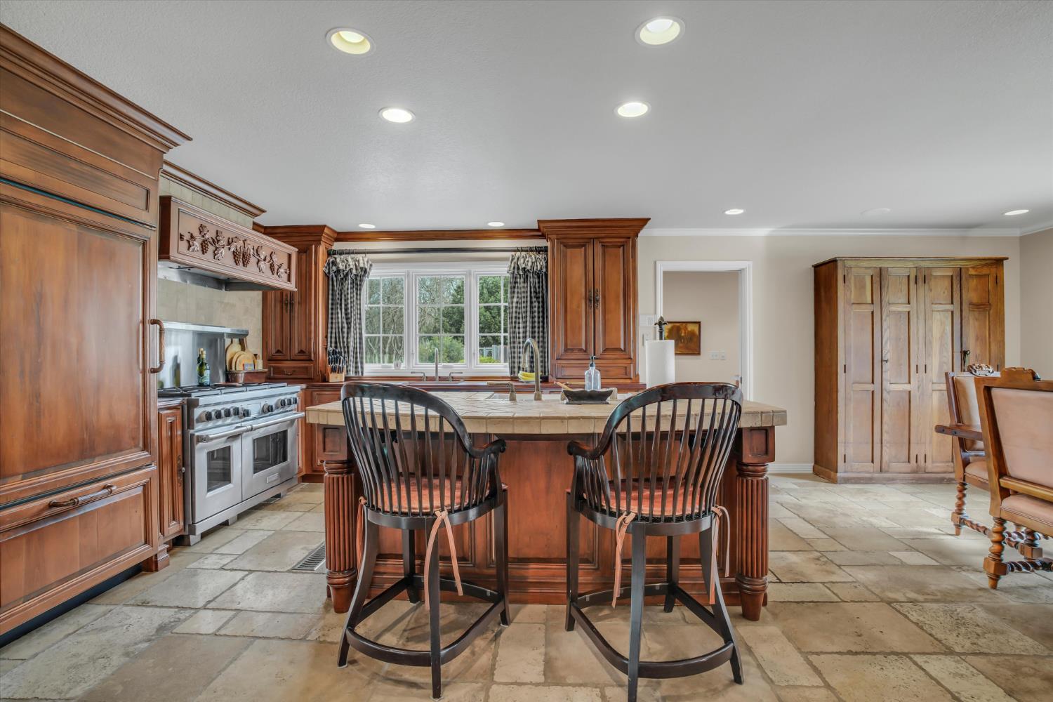 17230 E Franscella Ln, Ripon, CA 95366