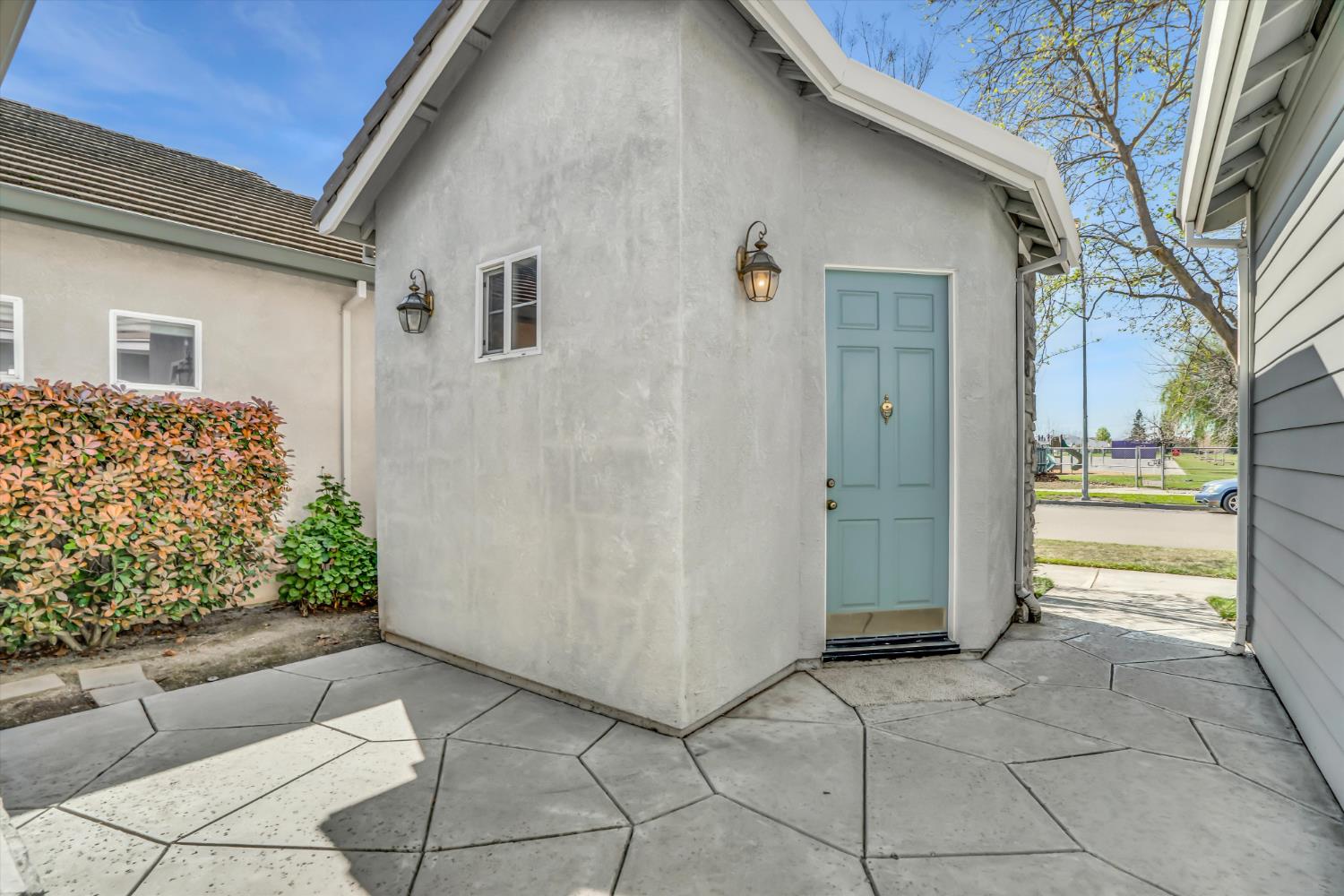 1678 Calhoun Ave, Ripon, CA 95366
