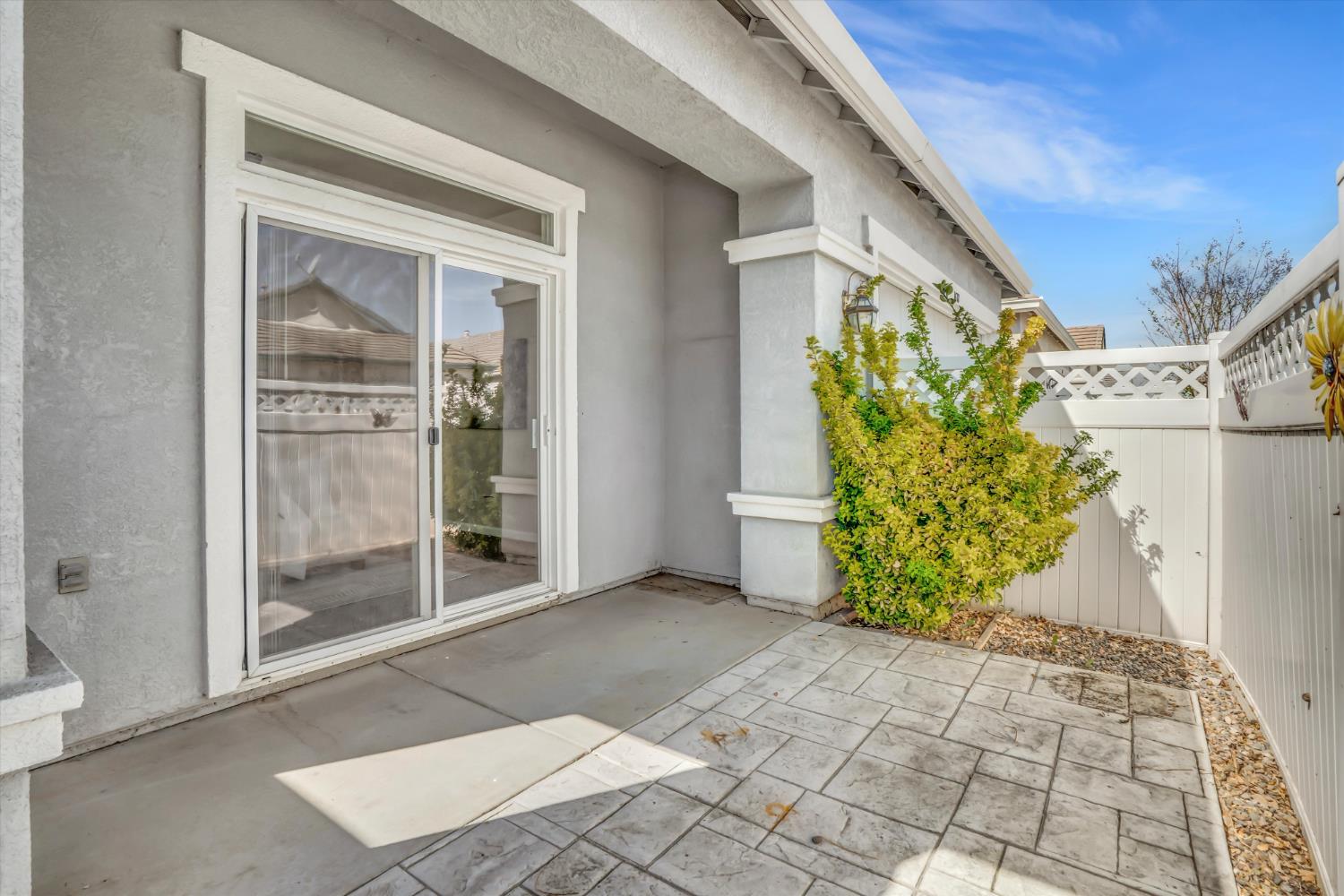 1678 Calhoun Ave, Ripon, CA 95366