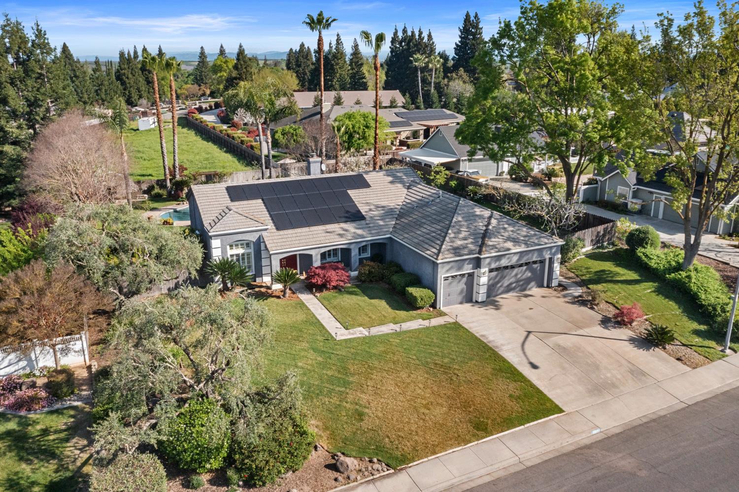 11317 Wild Oak Dr, Oakdale, CA 95361