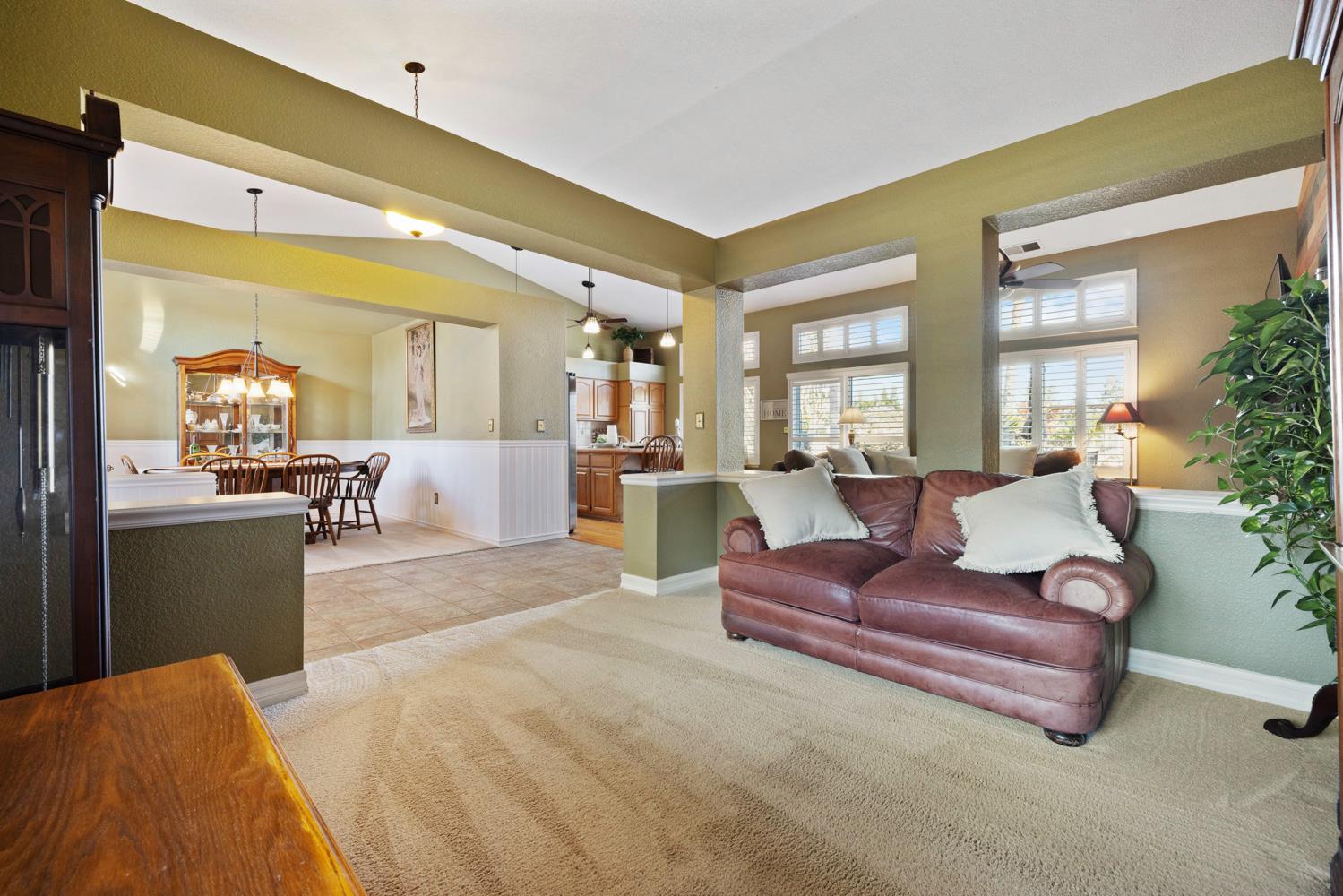 11317 Wild Oak Dr, Oakdale, CA 95361