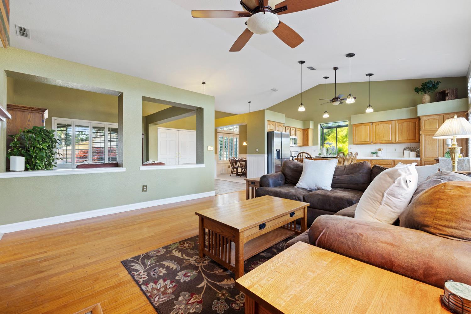 11317 Wild Oak Dr, Oakdale, CA 95361