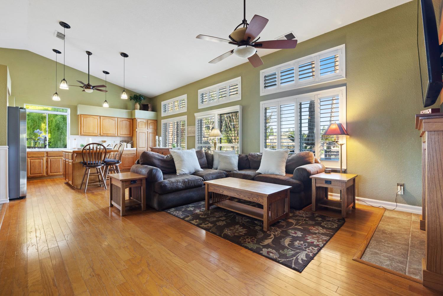 11317 Wild Oak Dr, Oakdale, CA 95361