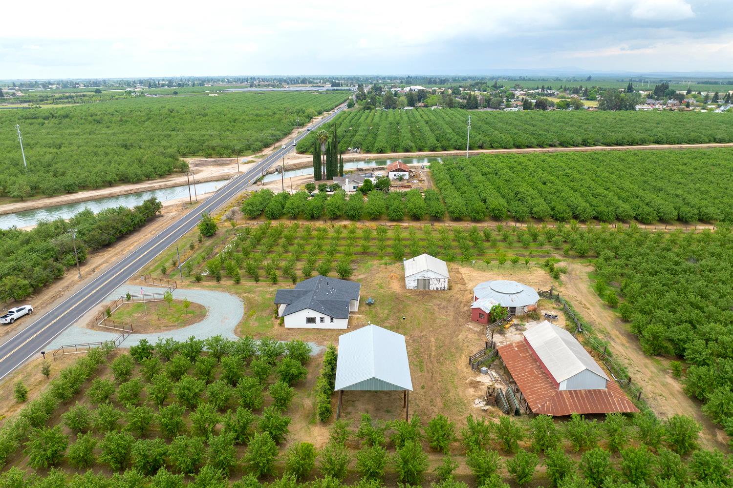 1342 Hickman Rd, Hickman, CA 95323