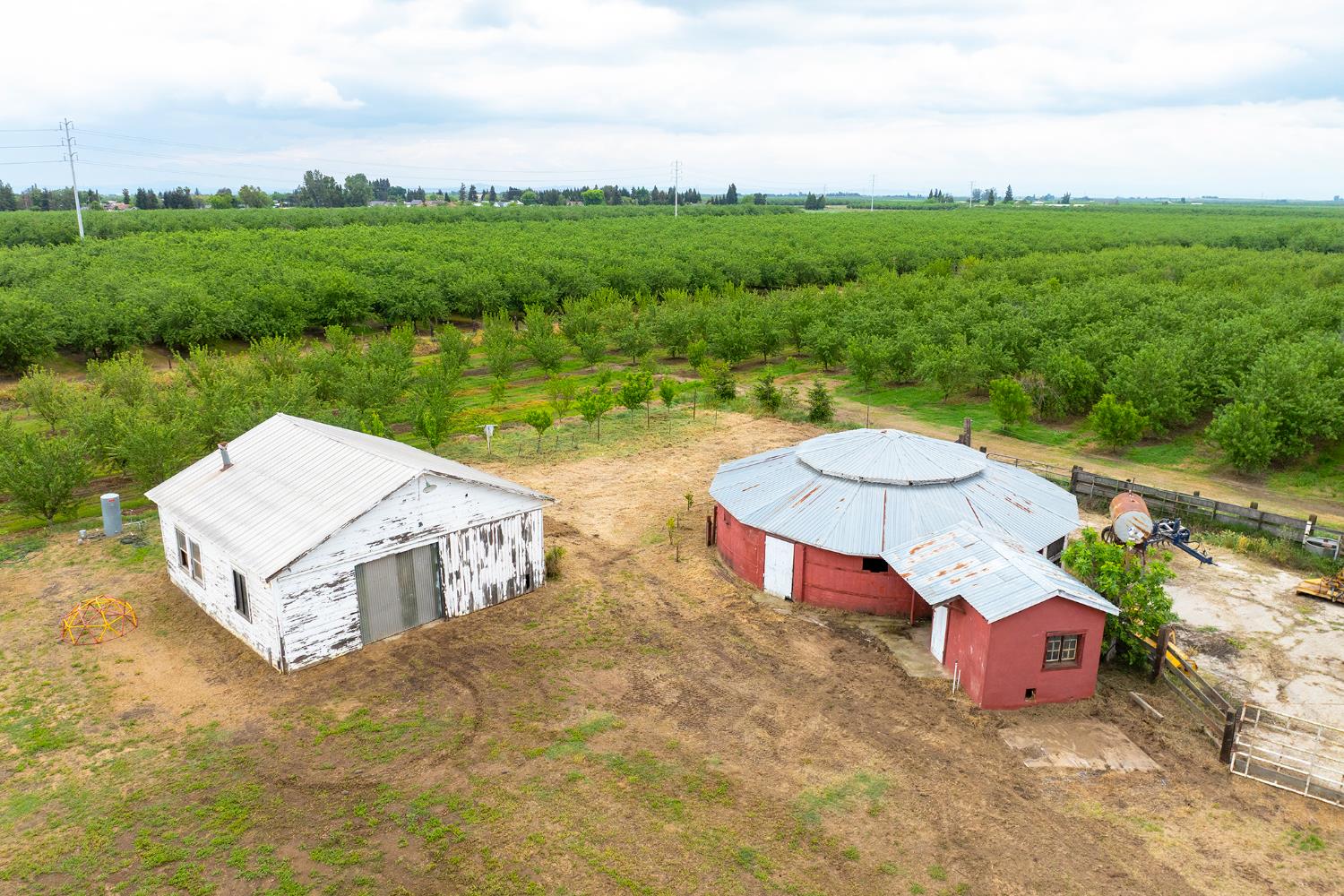 1342 Hickman Rd, Hickman, CA 95323