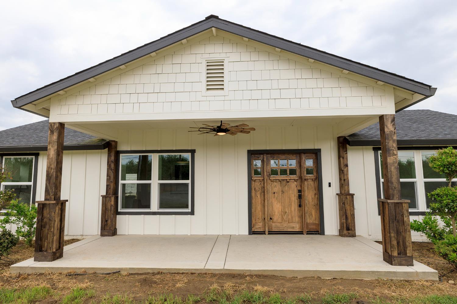 1342 Hickman Rd, Hickman, CA 95323