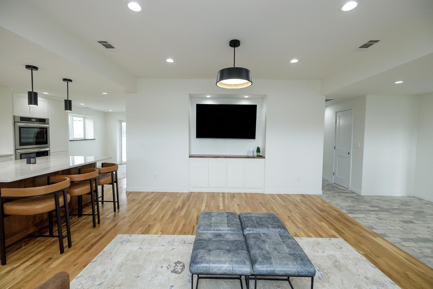 1342 Hickman Rd, Hickman, CA 95323