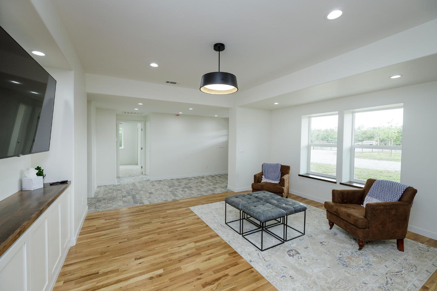 1342 Hickman Rd, Hickman, CA 95323