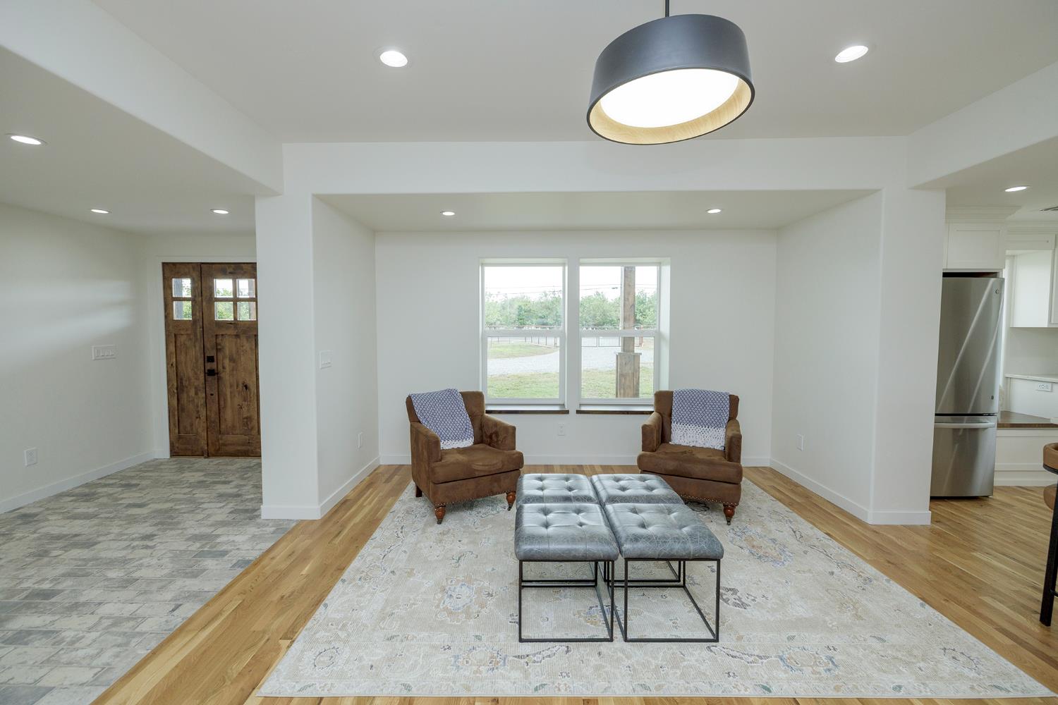 1342 Hickman Rd, Hickman, CA 95323