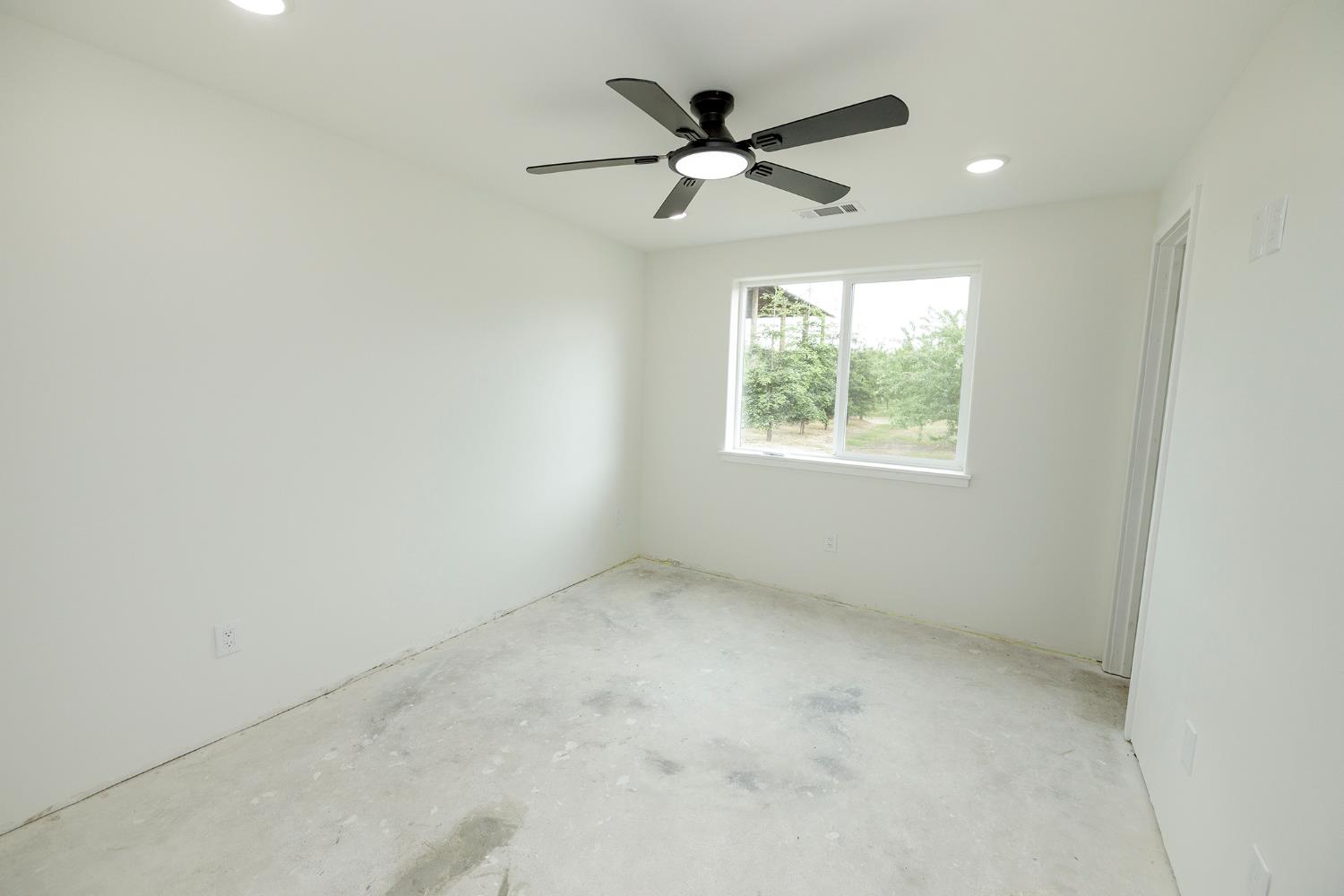 1342 Hickman Rd, Hickman, CA 95323