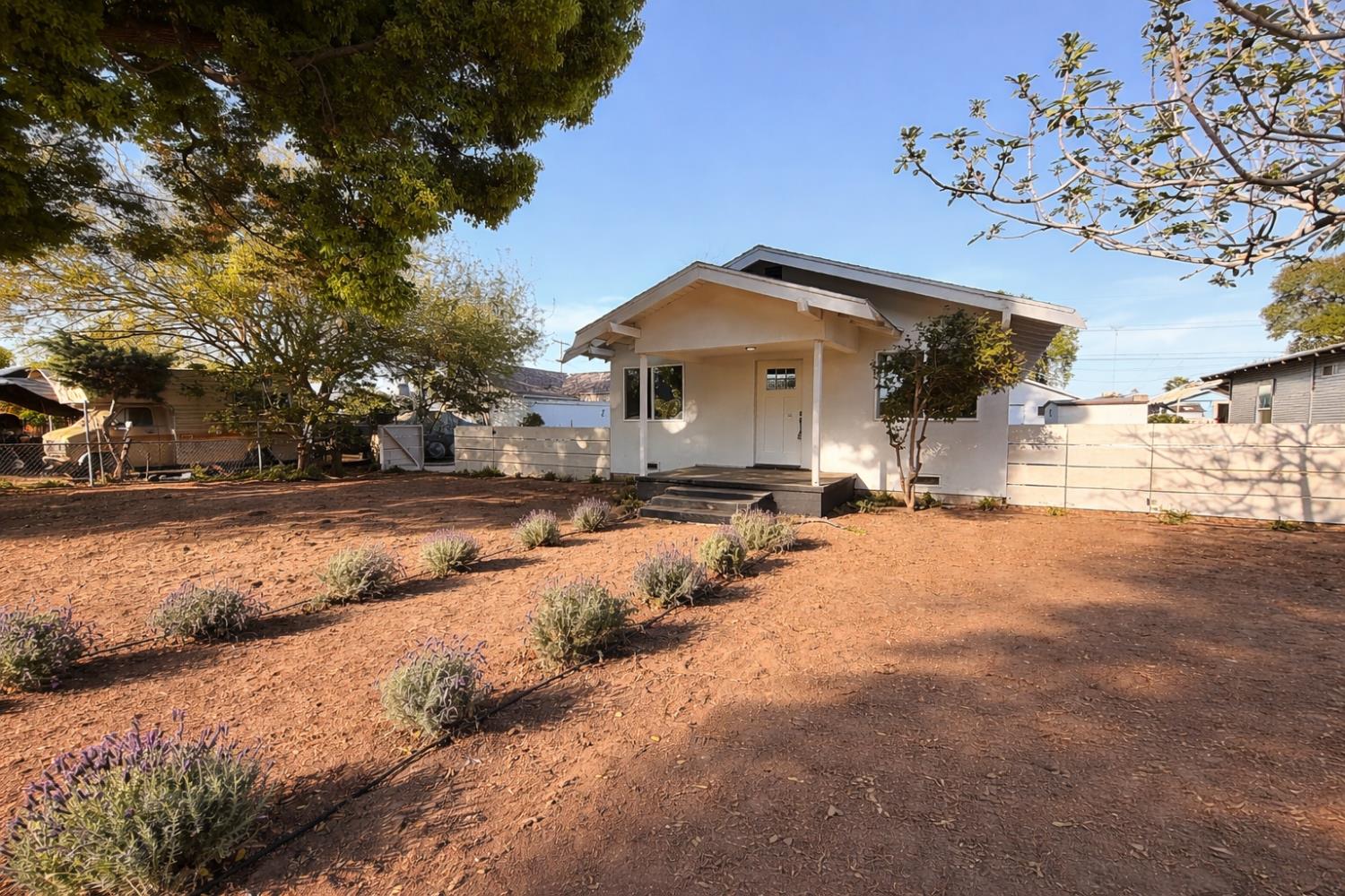 312 C St, Waterford, CA 95386