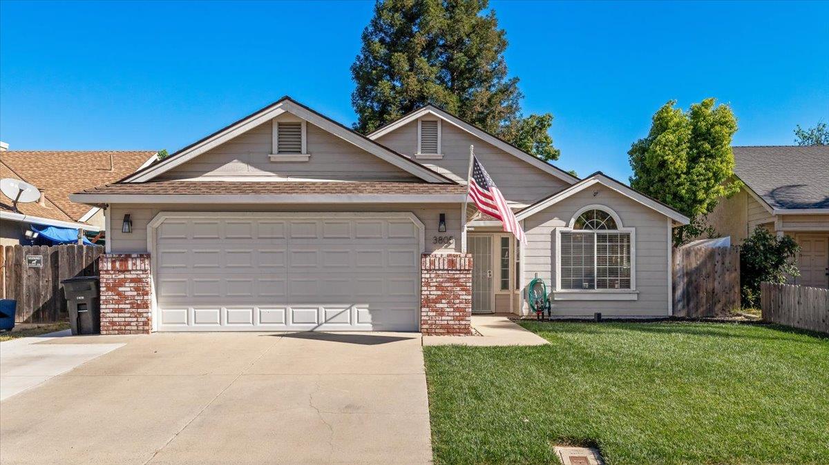 3805 Ellenboro Ave, Modesto, CA 95357