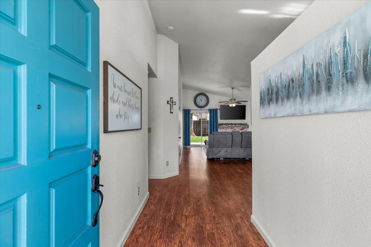 3805 Ellenboro Ave, Modesto, CA 95357