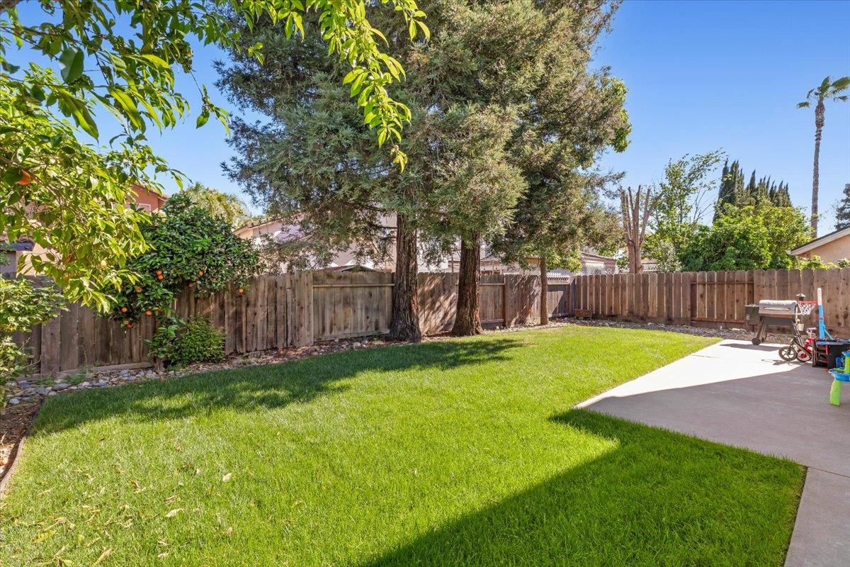 3805 Ellenboro Ave, Modesto, CA 95357