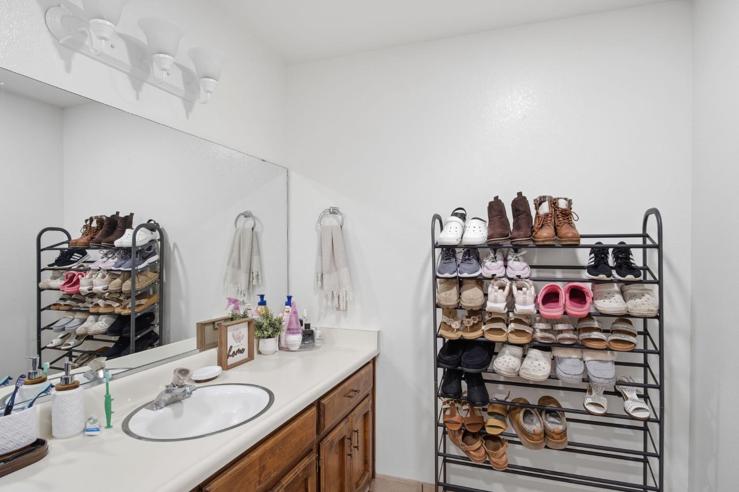 2762 Neplus Ct, Atwater, CA 95301