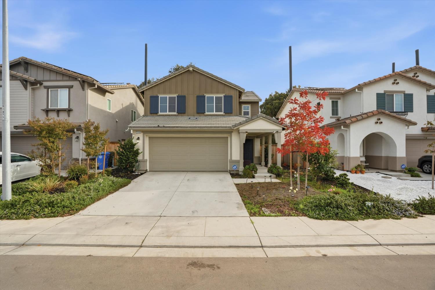 398 Miwok Ln, Manteca, CA 95337