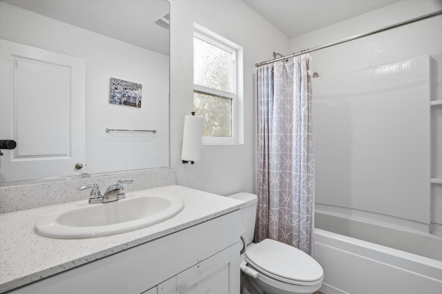 398 Miwok Ln, Manteca, CA 95337