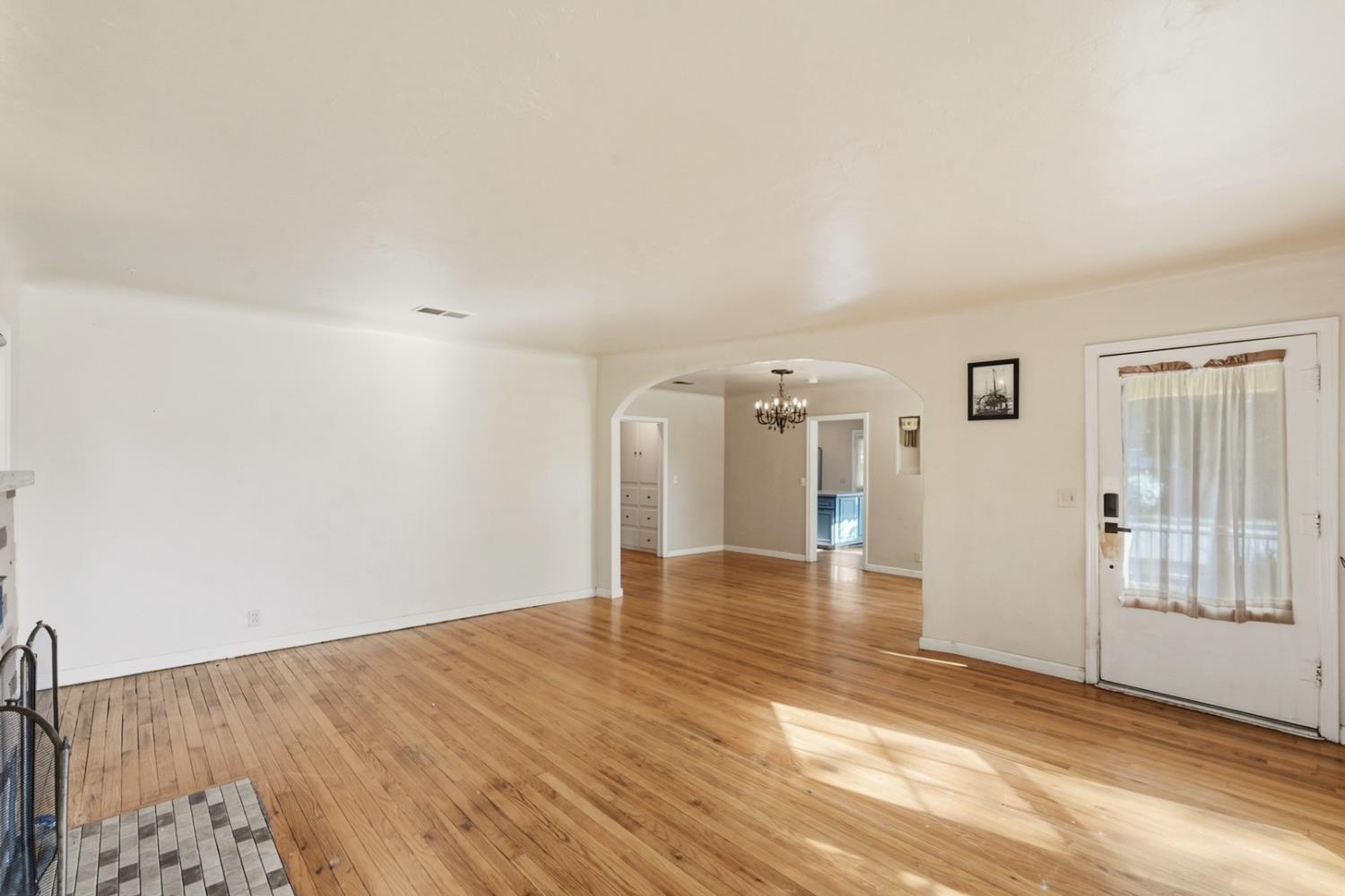 400 Monterey Ave, Chowchilla, CA 93610