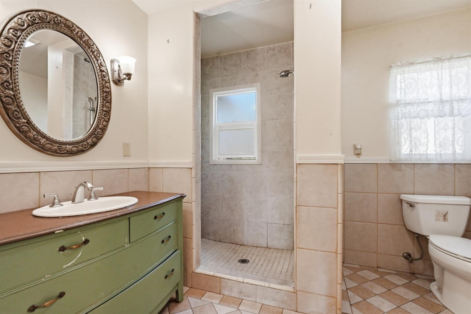 400 Monterey Ave, Chowchilla, CA 93610