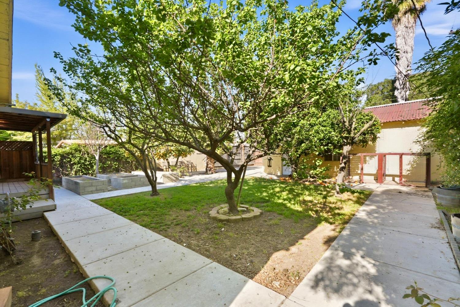 400 Monterey Ave, Chowchilla, CA 93610