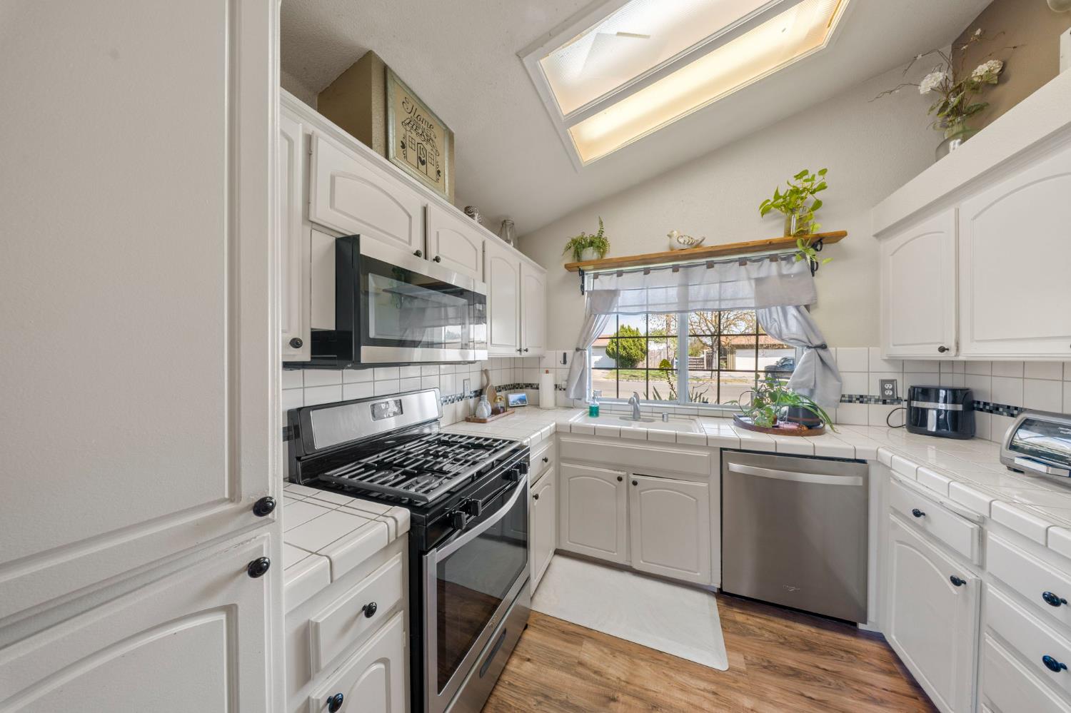 2551 7th St, Atwater, CA 95301