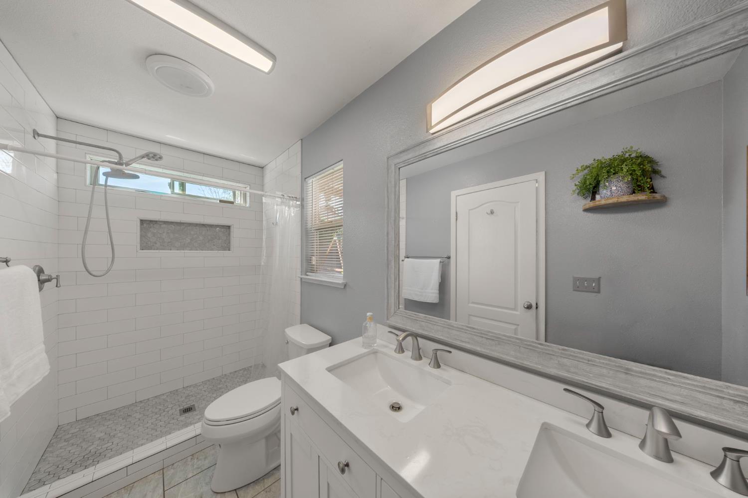 2551 7th St, Atwater, CA 95301