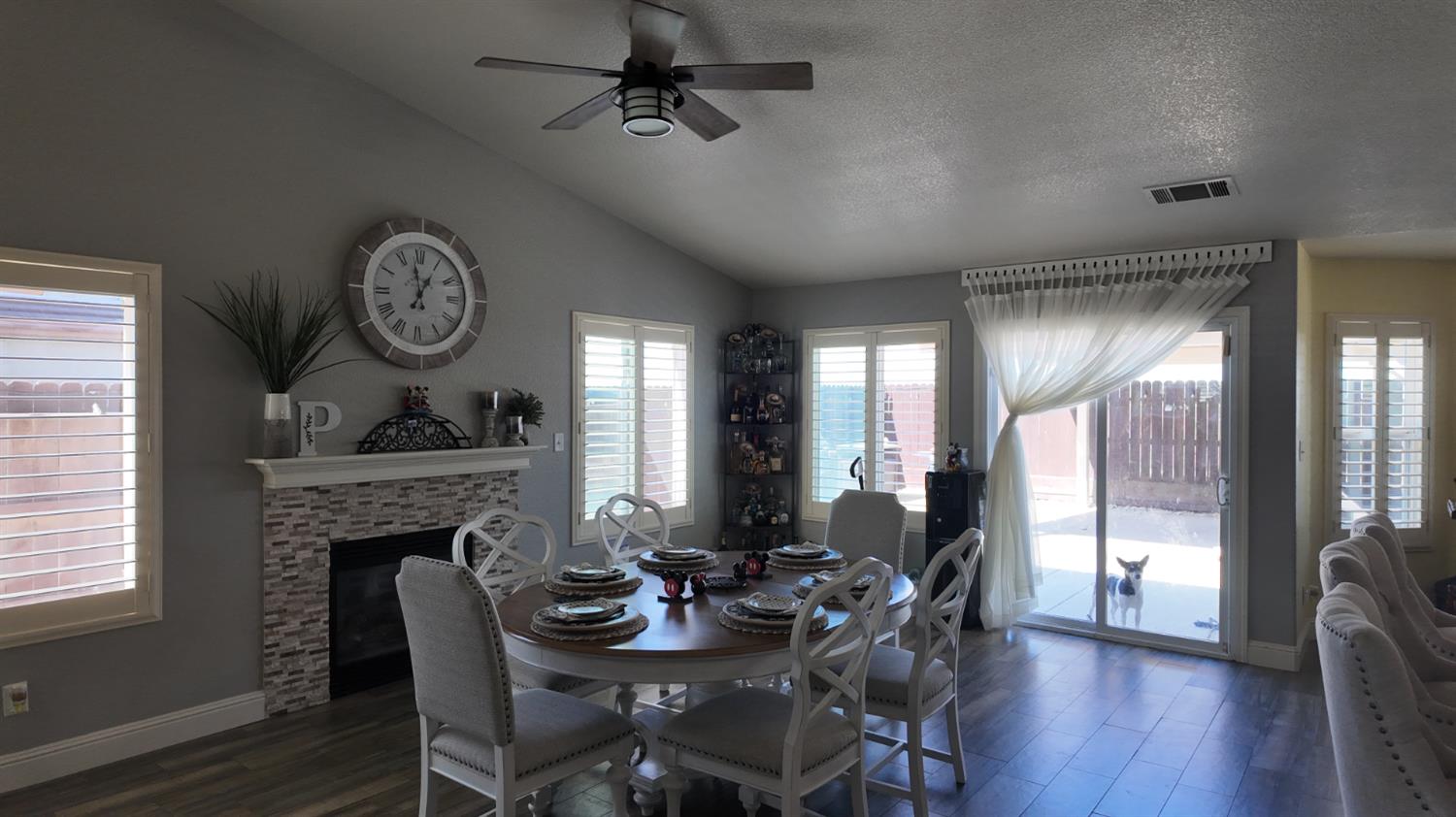 1029 Chenin Blanc St, Los Banos, CA 93635