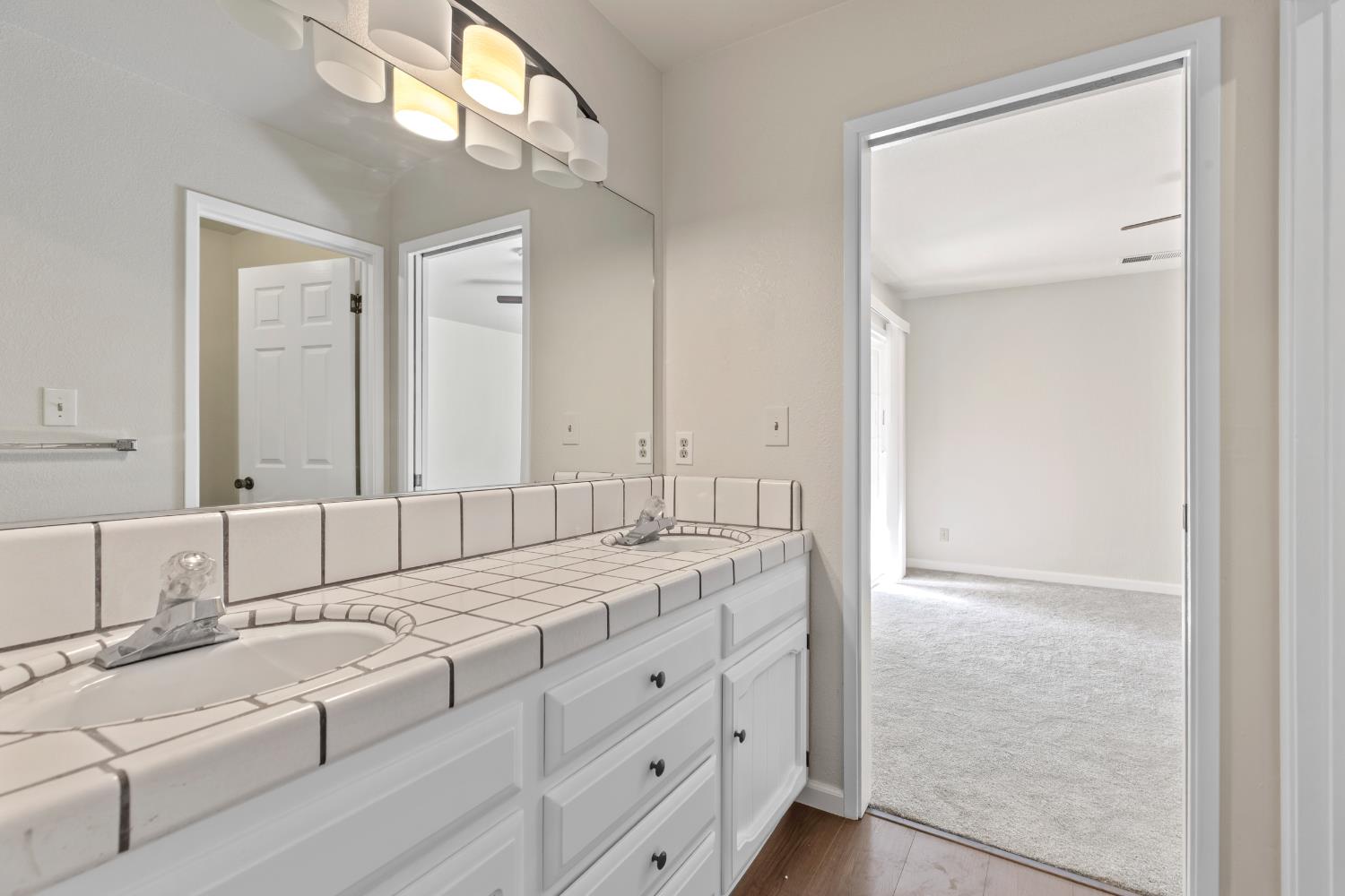 2812 Roswell Way, Ceres, CA 95307