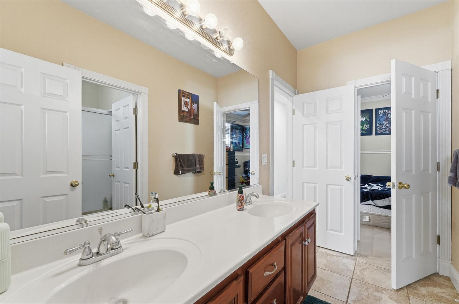 3417 Hillglen Ave, Modesto, CA 95355