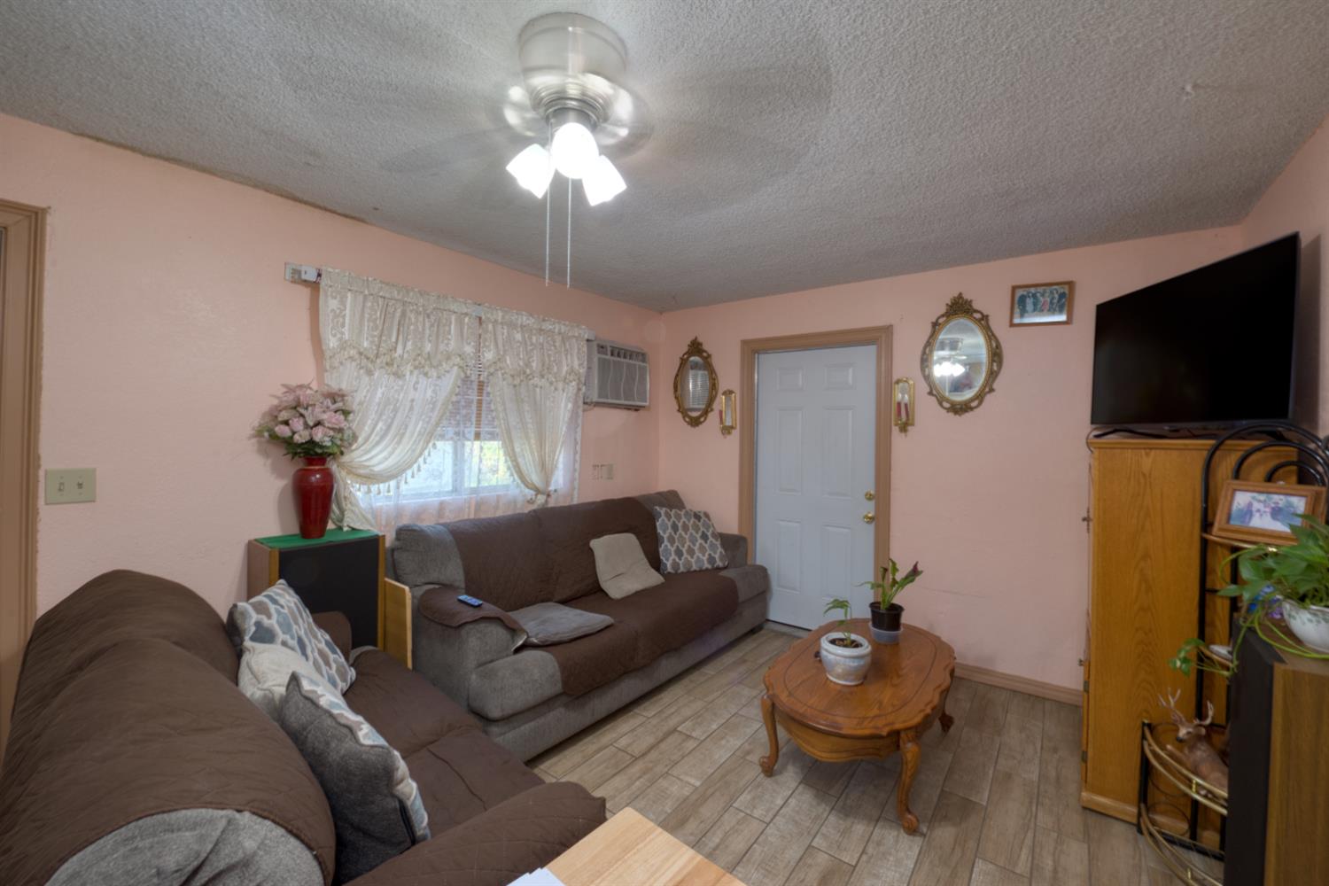 202 Olivero Rd, Modesto, CA 95358